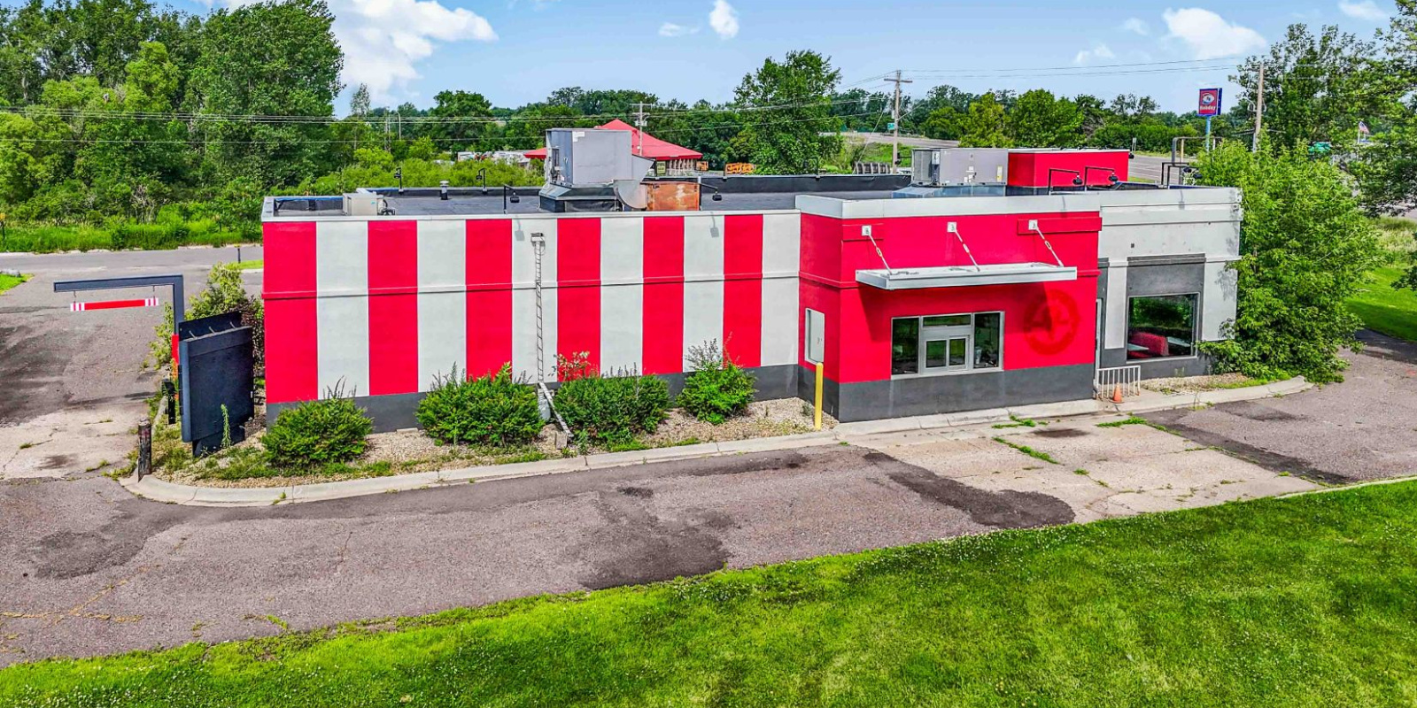 Commercial real estate for lease MN, commercial real estate restaurant for lease, real estate commercial lease, commercial real estate for lease, commercial real estate for lease Pine City MN